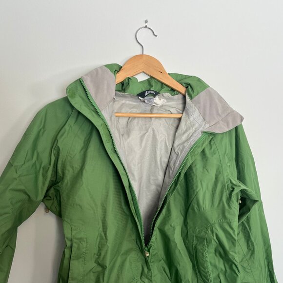 Mountain Equipment Co-Op. Womens. Zip Rain Jacket. Size Medium. Green Color. - Picture 9 of 14